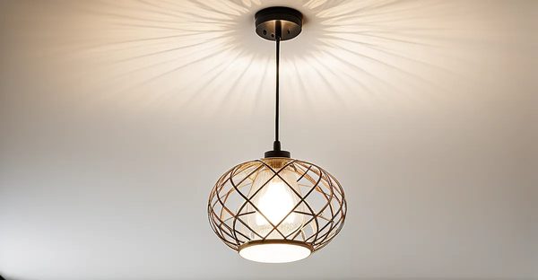 Guide d'achat : choisir un plafonnier suspendu élégant et tendance