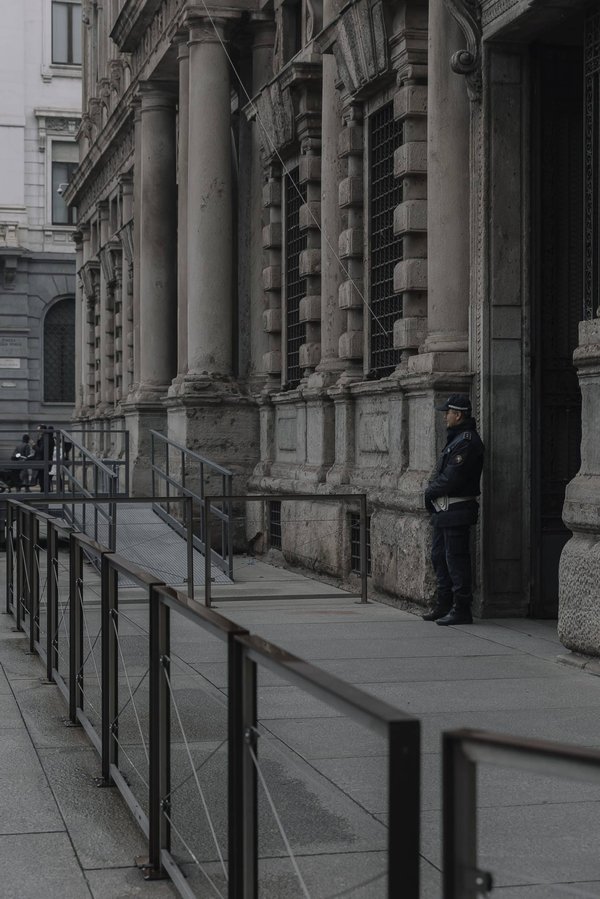 Comment bien monter un garde-corps à câbles inox ?