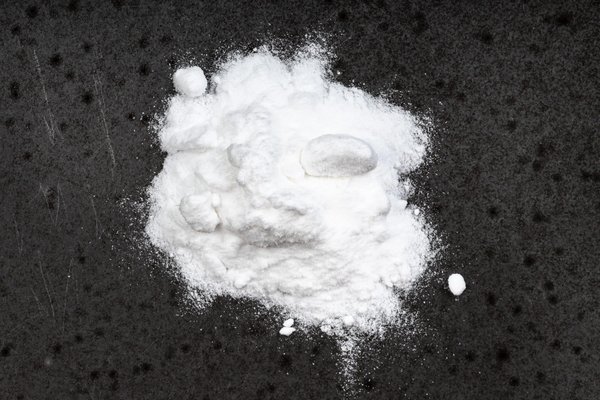 Puis-je mettre du bicarbonate de soude dans la machine à  laver ?