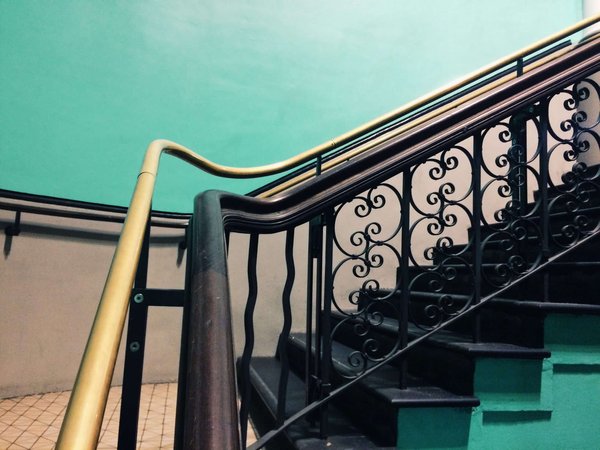 Pourquoi faut-il opter pour l'installation d'une rampe d'escalier extérieure ?